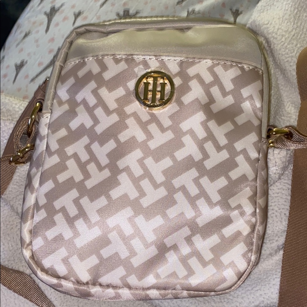 Tommy Hilfiger purse